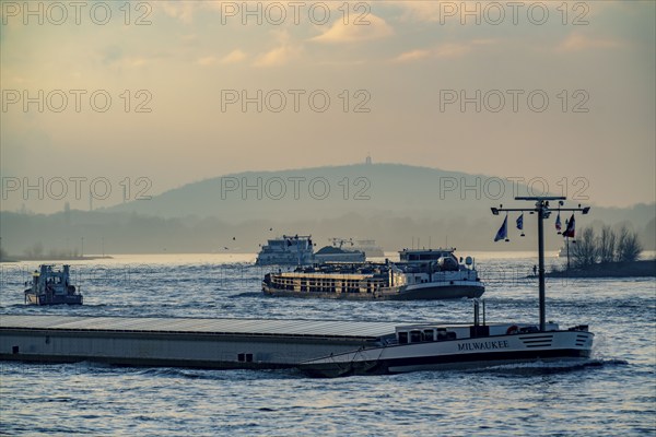Cargo ships on the river Rhine near Duisburg-Bruckhausen, Rheinpreußen spoil tip, winter, Duisburg,