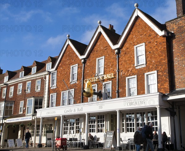 Castle and Ball pub in historic building on the High Street, Marlborough, Wiltshire, England, UK