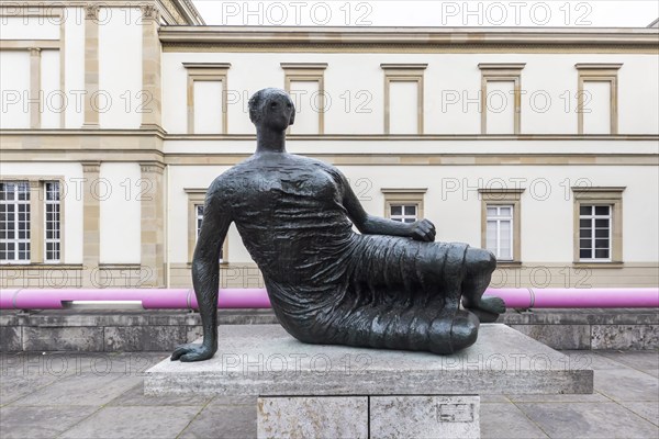 New State Gallery Stuttgart, architect James Stirling, sculpture The Reclining Figure by Henry