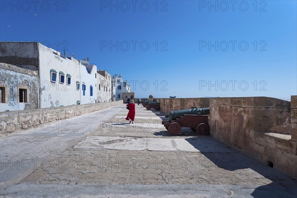 Fortress wall with cannons in the port city, city, tourism, travel, holiday, city trip, city trip,