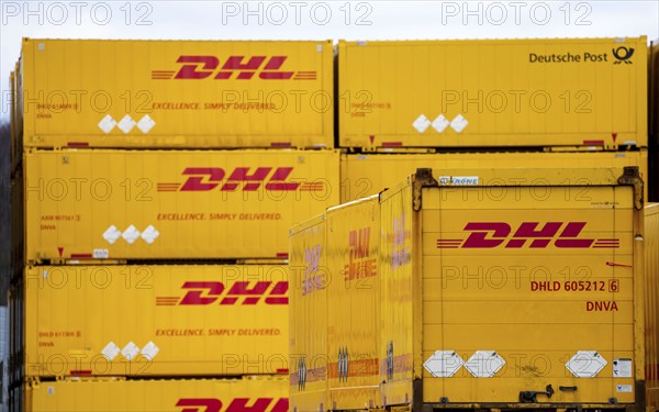 DHL, Deutsche Post, parcel centre, warehouse for freight containers, Krefeld, North