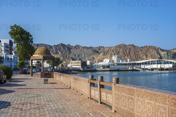 Mutrah Corniche, Promenade at the harbour, Matrah, Muscat, Oman, Asia
