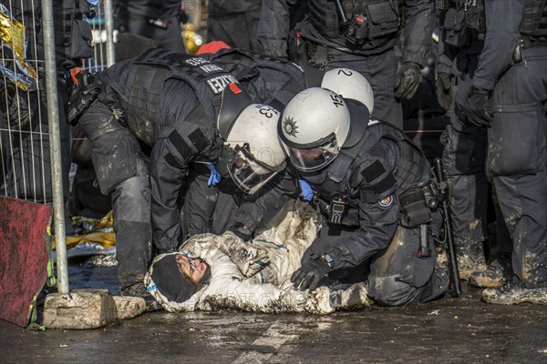 Beginning of the eviction of the Lützerath hamlet, camp of climate activists and squatters, at the