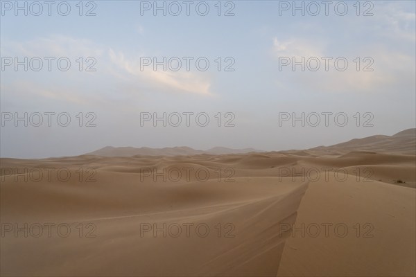 Dunes in the desert, Erg Chebbi, Sahara, Merzouga, Morocco, Africa