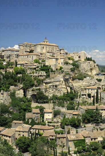 Mountain village Gordes, Vaucluse, Provence, South of France