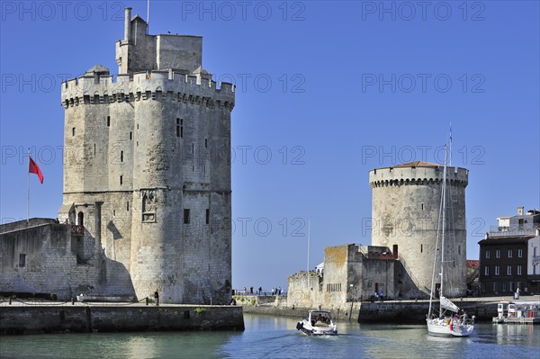 The medieval towers Tour de la Chaine and Tour Saint-Nicolas in the old port, Vieux-Port in La