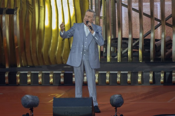 Roland Kaiser live on The big tour for the 50th stage anniversary at the Berlin Waldbühne on