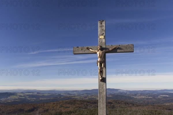 Wooden cross on the summit of Mount Lusen in autumn, Bavarian Forest National Park, Bavaria,