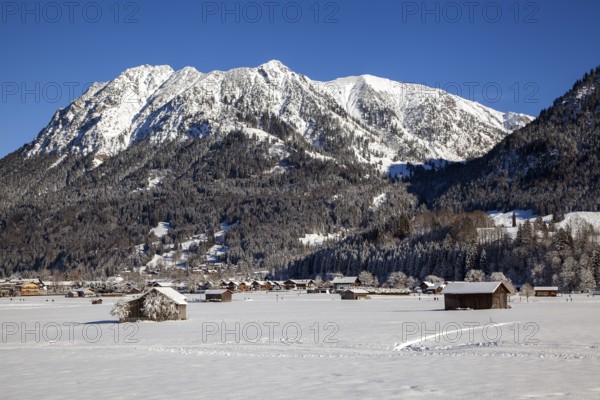 Winter landscape, snowy landscape, view of Oberstdorf, behind Rubihorn, Gaisalphorn, Geißfuß,