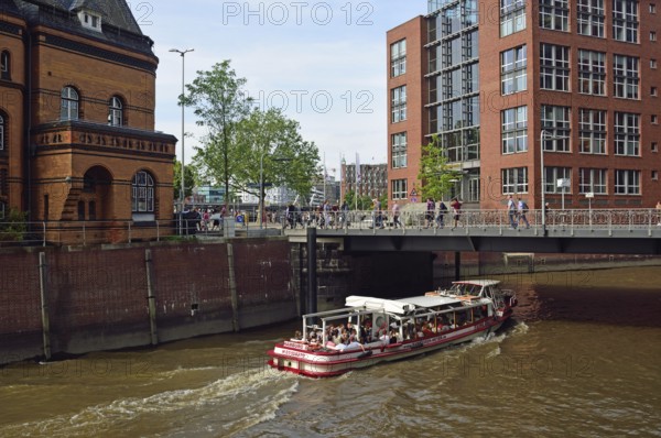 Europe, Germany, Hamburg, Elbe, HafenCity, Kehrwiederspitze, harbour police station 2,