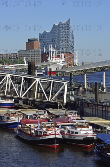 Europe, Germany, Hamburg, Elbe, St. Pauli Landungsbrücken, view of the Elbe Philharmonic Hall,