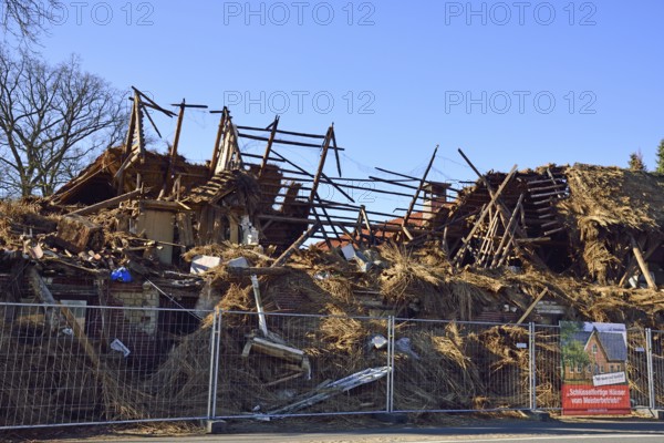 Europe, Germany, Lower Saxony, Stade district, Hamburg metropolitan region, fire ruins, thatched