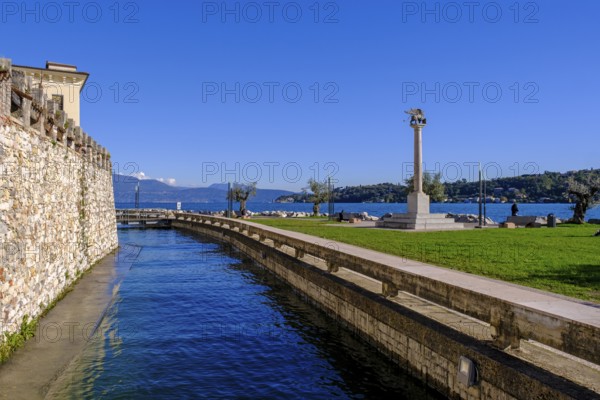 Lakeside promenade, Lungolago, lakeside promenade, Salo, Lake Garda, Lago di Garda, Lombardy,