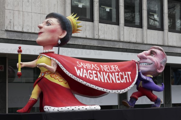 Party founder Sahra Wagenknecht as queen, drag carrier Thomas Geisel, papier-mâché figures,