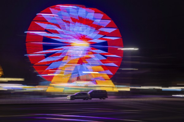 Augustus Market in Dresden. Ferris wheel with road traffic, Dresden, Saxony, Germany, Europe