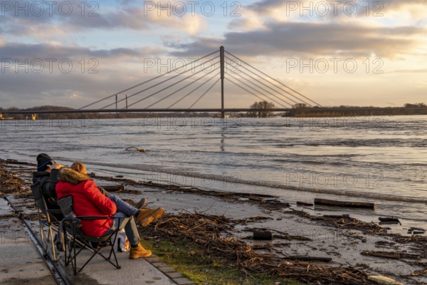 Rhine flood, riverside promenade in Wesel, partly the river water is already spilling onto the