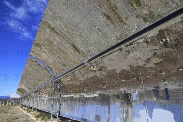 Curved concave reflector panels desalinisation plant at the solar energy scientific research