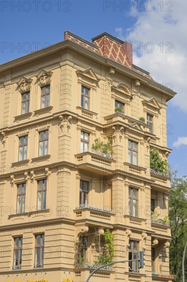 Old building, Hauptstraße, Richard-von-Weizsäcker-Platz, Schöneberg, Tempelhof-Schöneberg, Berlin,