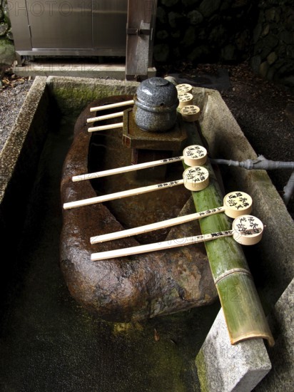 Fountain with wooden ladles, Shakushi, ladles, wooden ladle, Fushimi Inari Taisha shrine, Kyoto,