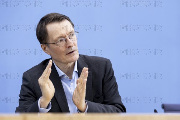 Karl Lauterbach (SPD), Federal Minister of Health, recorded during the press conference on the