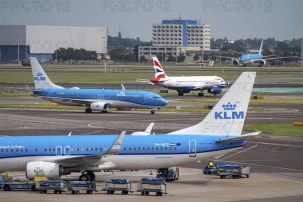 Amsterdam Schiphol Airport, aircraft at terminal, Gate D, check-in, apron, Amsterdam, Netherlands
