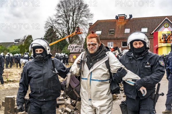 2nd day of the eviction of the Lützerath hamlet, occupied buildings of the former farm, by climate
