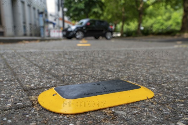 Sensors for car park occupancy for smart poles, intelligent street lamps, test run, EON and the