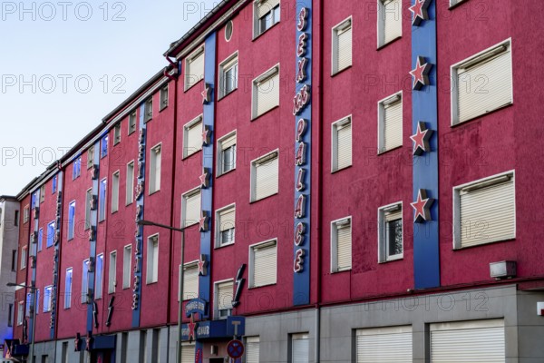 Red light district, Vulkanstraße, brothels, brothels, brothels, bars, prostitution, closed during