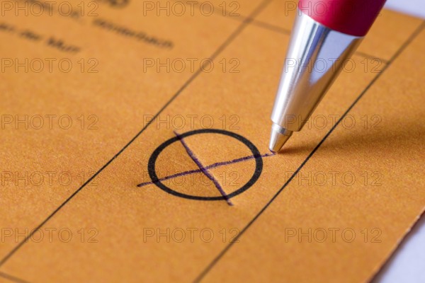 Ballot paper, cross, biros