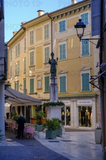 Via San Carlo, Old Town, Salo, Lake Garda, Lago di Garda, Lombardy, Italy, Europe