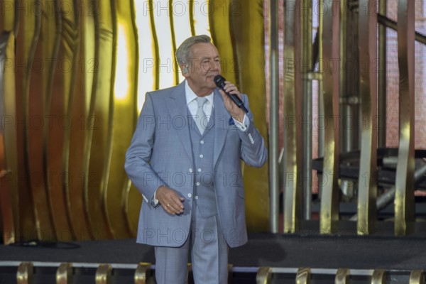 Roland Kaiser live on The big tour for the 50th stage anniversary at the Berlin Waldbühne on