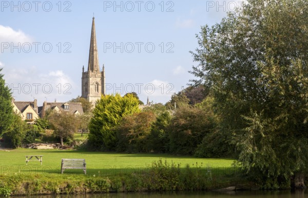 St Lawrence Church, Lechlade on Thames, Gloucestershire, England, UK
