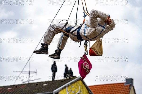 Beginning of the eviction of the Lützerath hamlet, camp of climate activists and squatters, at the