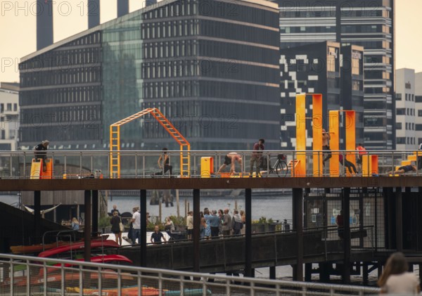 Leisure facilities in Copenhagen harbour, Bølgen afslapningsanlæg, jetties with bathing areas,