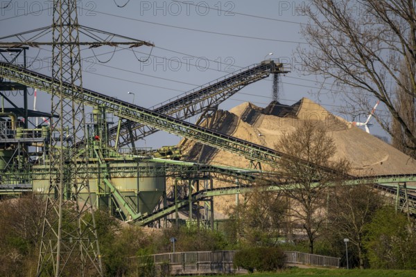 Holemans gravel works, near Rees, gravel and sand extraction on the Lower Rhine, Germany, Europe