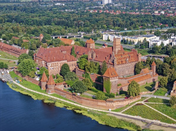 Aerial view of the monastery and the town of Marienburg. The Ordensburg, the former seat of the