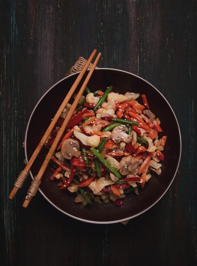 Wok, Asian-style vegetables, street food, mixed vegetables, no people, top view