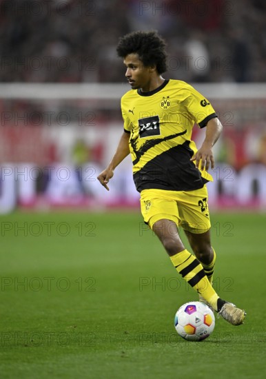 Karim Adeyemi Borussia Dortmund BVB (27) Action on Bal, l German Classico FC Bayern Munich FCB vs.