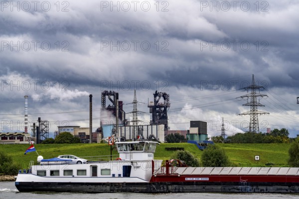 Thyssenkrupp Steel steelworks in Duisburg-Bruckhausen, blast furnaces 8 and 9, cargo ship on the