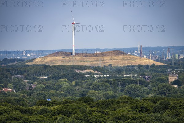 View of the Mottbruch spoil tip in Gladbeck, with wind turbine, from the Haniel spoil tip, lNorth