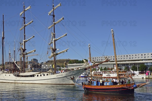 Europe, Germany, Schleswig-Holstein, Kiel, state capital, Baltic Sea, harbour, Hörn, windjammer
