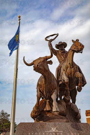 Oklahoma City, Oklahoma, 'Headin To Market, ' a sculpture by Harold T. Holden, in Stockyards City.