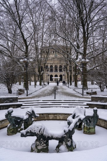 Winter in the city, Alte Oper, Opera House, Lucas Fountain, Bergmann Park, Marshall Fountain,