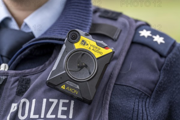 Police, policewoman with equipment waistcoat, bodycam, North Rhine-Westphalia, Germany, Europe