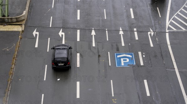 City centre road, 5 lanes at a traffic light junction, for different directions of travel, North