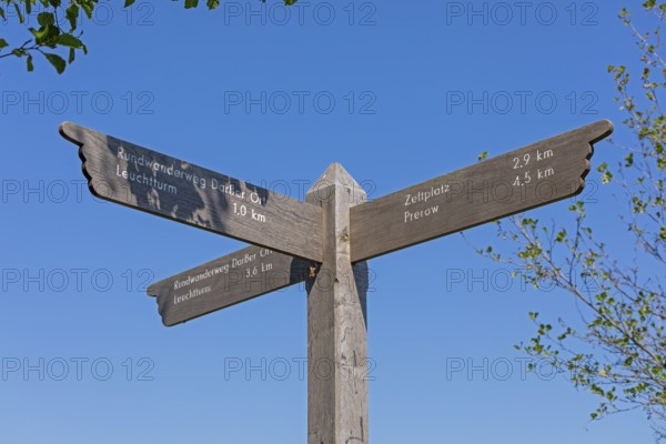 Signpost, circular hiking trail, Darßer Ort, Born a. Darß, Mecklenburg-Vorpommern, Germany, Europe