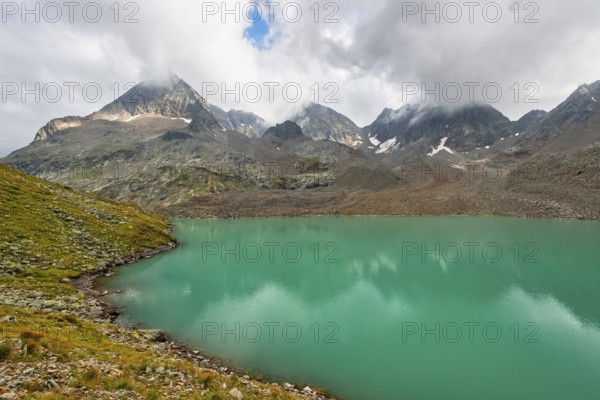 Großer Gradensee in Gradental, Schober group with Petzeck and Kruckelkopf, Hohe Tauern National