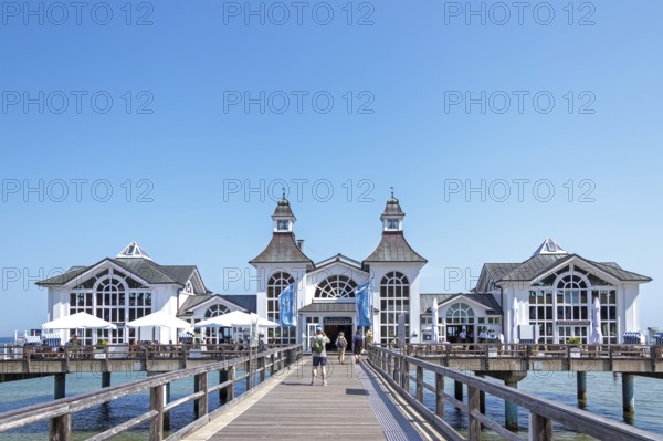 Pier, Sellin, Island of Rügen, Mecklenburg-Western Pomerania, Germany, Europe