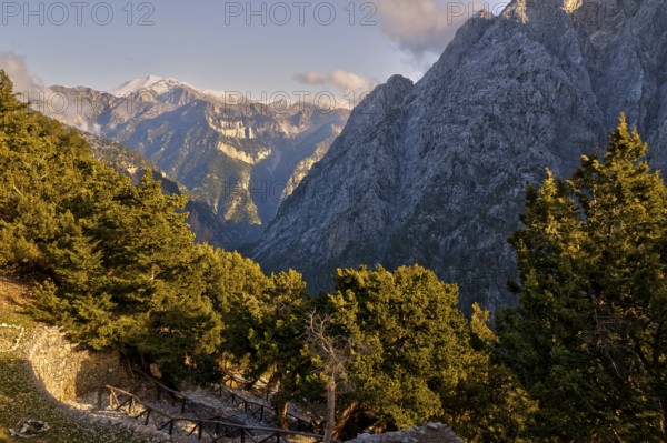 Entrance to the gorge, entrance, Xyloskalo, snow-capped mountains, trees, rock face, Samaria Gorge,