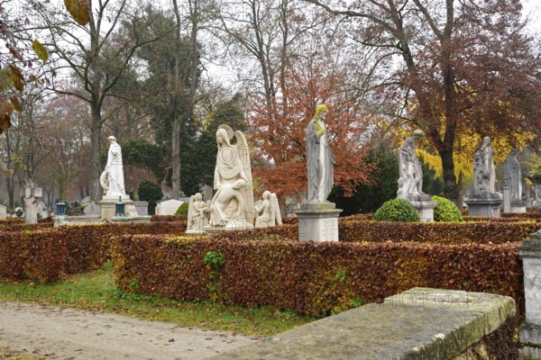 Europe, Germany, Bavaria, Munich, Westfriedhof, Cemetery, Gravestones with figures, Europe